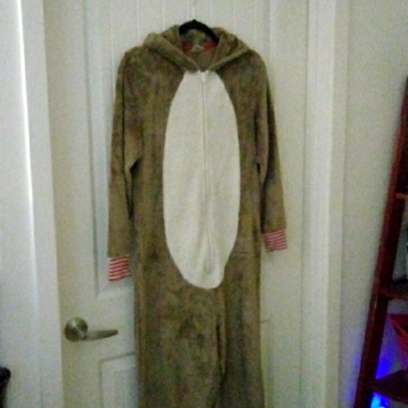 COPY - Rudolph the red nose reindeer Onesie/Pajamas. - Picture 11 of 12